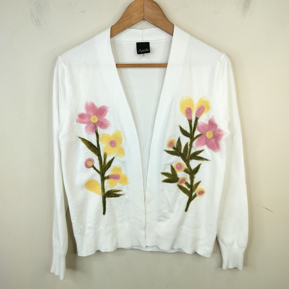 Aaeda Floral Cardigan Sweater Small Felted Embroidered Cottage Pastel White